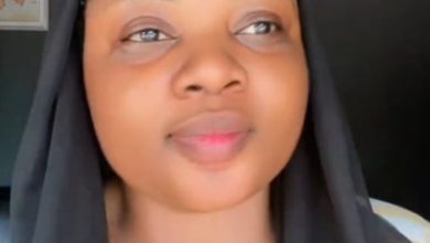 Photo of Officer’s wife laments silence by FG, military over killing of General Uba by terrorists [VIDEO]