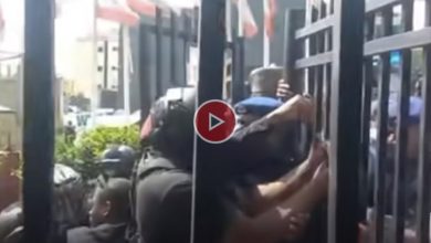 Photo of Violence, chaos at PDP HQ, as police fire teargas to disperse violent protesters