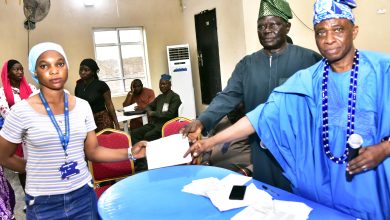 Photo of Dangote Granite Mines awards bursaries to students in Ijebu Igbo