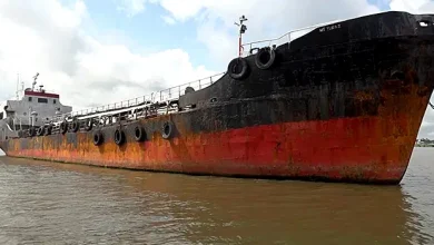 Photo of U.S. cracks down on oil thieves, seizes Nigerian-owned supertanker 