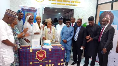 Photo of UN peace envoy awards scholarships to 30 Lagos students, launches innovation hub