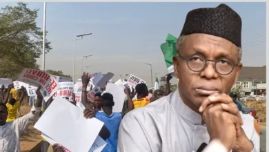 Photo of Tension at EFCC headquarters as protesters converge while El-Rufai honours invitation to face investigation over alleged graft