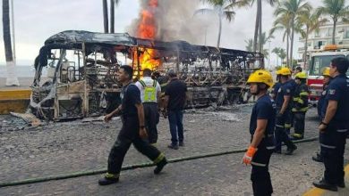 Photo of Widespread violence grips Mexico as military eliminates notorious drug lord ‘El Mencho’