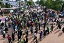 Photo of Fresh killings spark fury as grieving Plateau women attack army checkpoint